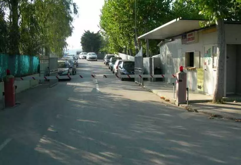 هتل New Village Europe