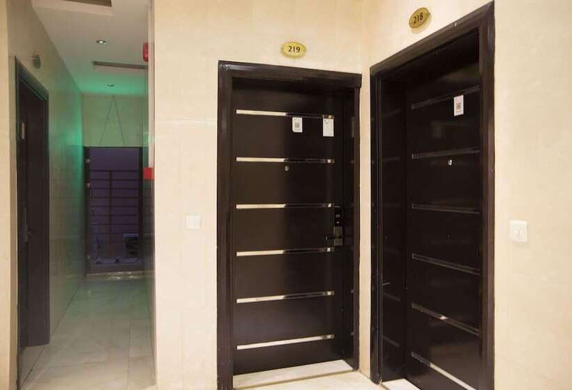 בית מלון כפרי Wasan Suites By Oyo