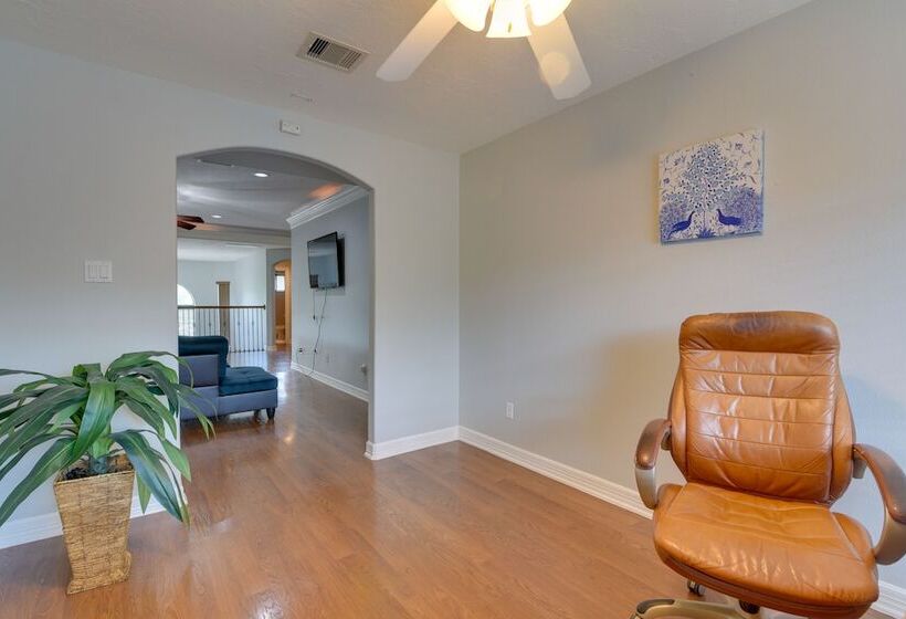 Elegant Houston Home W/ Gazebo & Game Room!