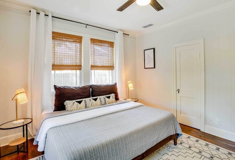 Walk To Dtwn: Tyler Tudor W/ Backyard