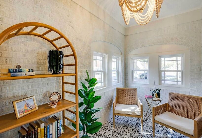 Walk To Dtwn: Tyler Tudor W/ Backyard