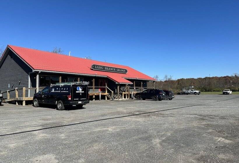 فندق على الطريق Riverside Suites