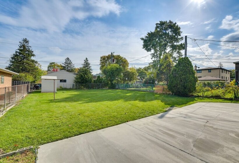 Park Ridge Vacation Rental: 17 Mi To Chicago