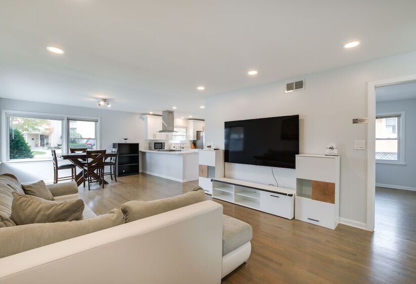 Park Ridge Vacation Rental: 17 Mi To Chicago