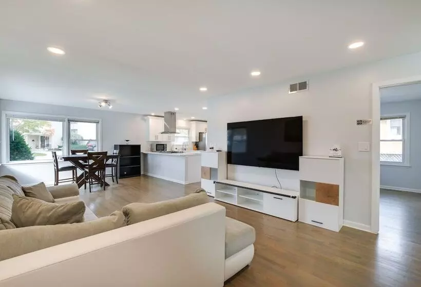 Park Ridge Vacation Rental: 17 Mi To Chicago