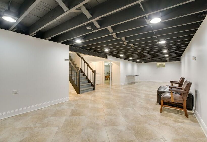 Park Ridge Vacation Rental: 17 Mi To Chicago