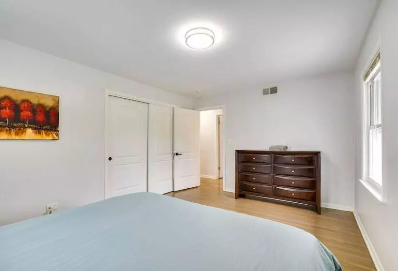 Park Ridge Vacation Rental: 17 Mi To Chicago