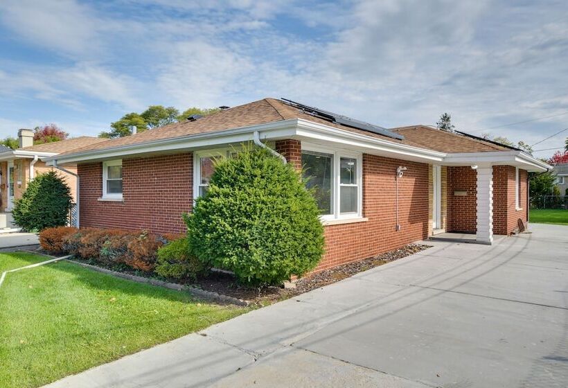 Park Ridge Vacation Rental: 17 Mi To Chicago