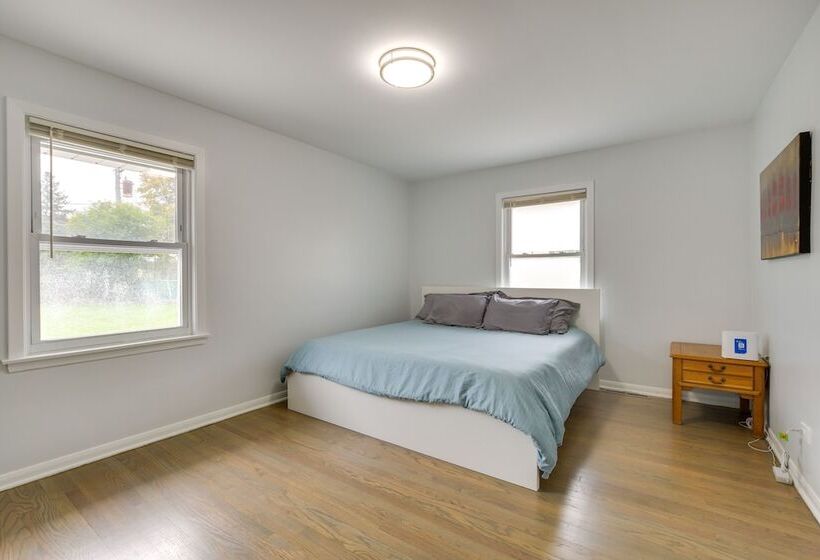 Park Ridge Vacation Rental: 17 Mi To Chicago