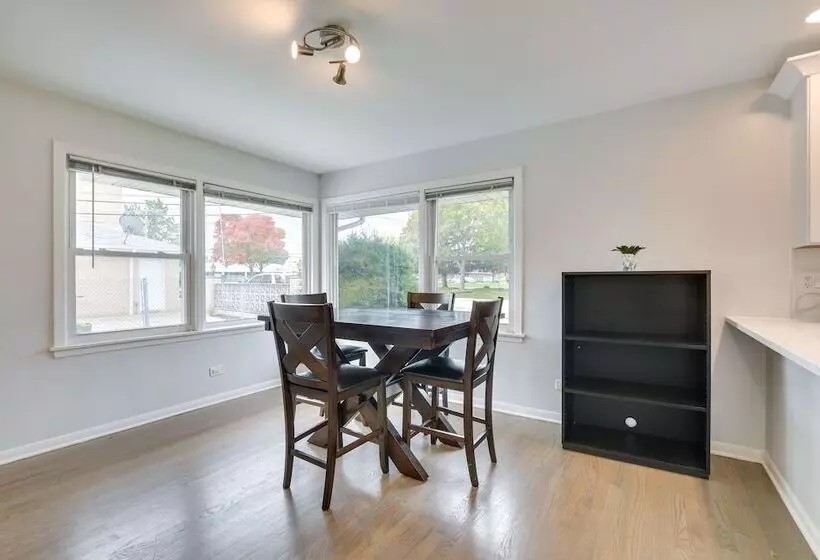 Park Ridge Vacation Rental: 17 Mi To Chicago