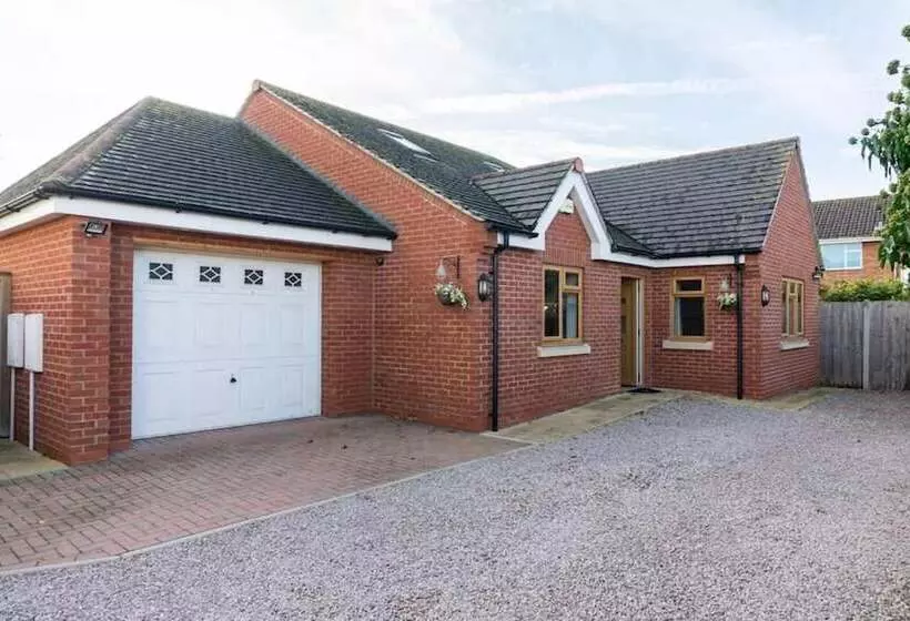 Majatalo Innsworth House