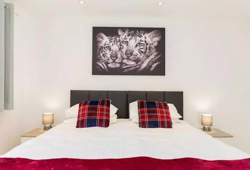 Majatalo Innsworth House