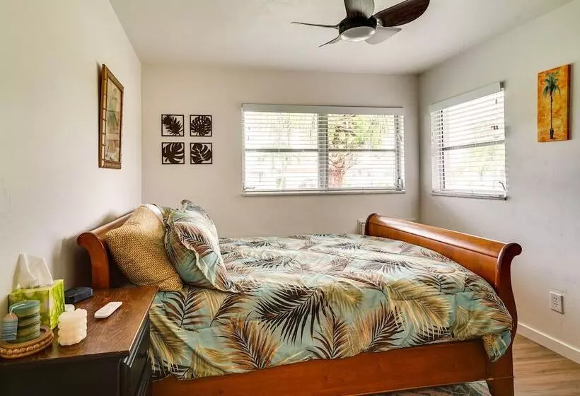 Hot Tub & Fire Pit: Pet Friendly Cape Coral Home