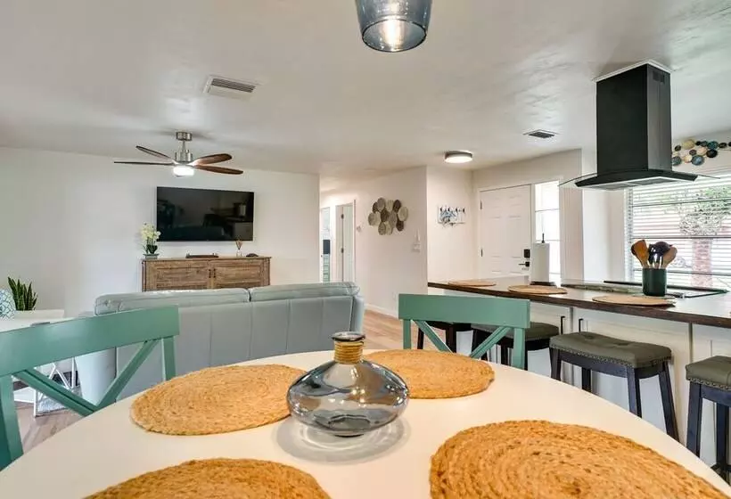 Hot Tub & Fire Pit: Pet Friendly Cape Coral Home
