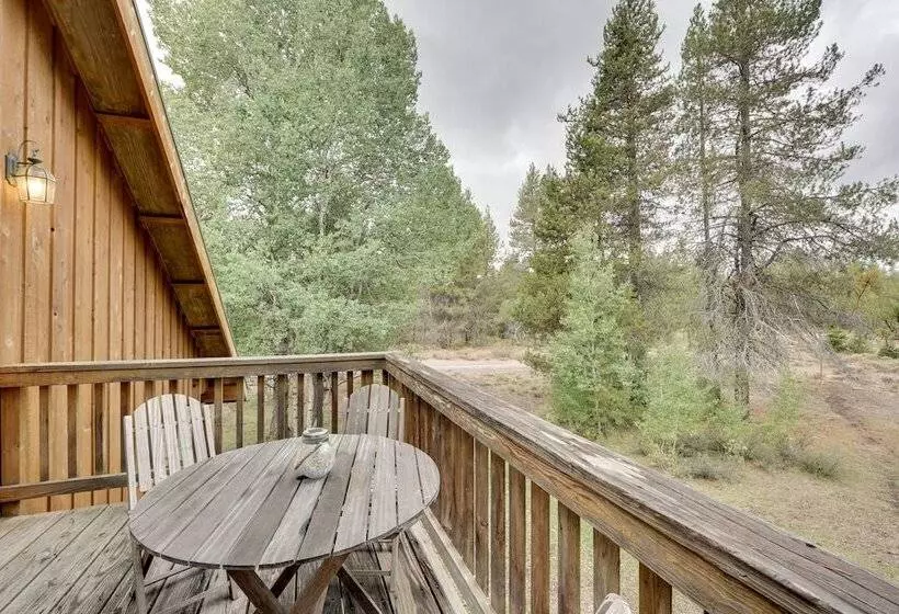 Pet Friendly House W/ Deck: Near Crater Lake!