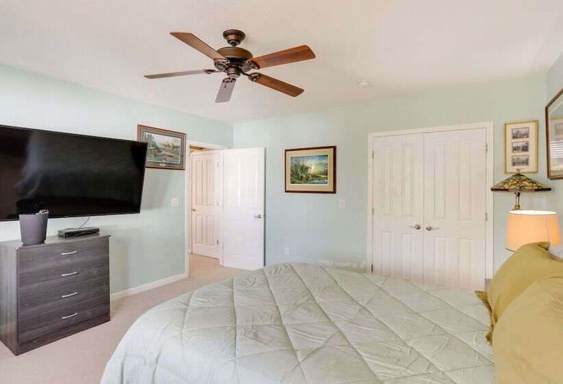 Port Clinton Home W/ Private Dock + Gazebo!