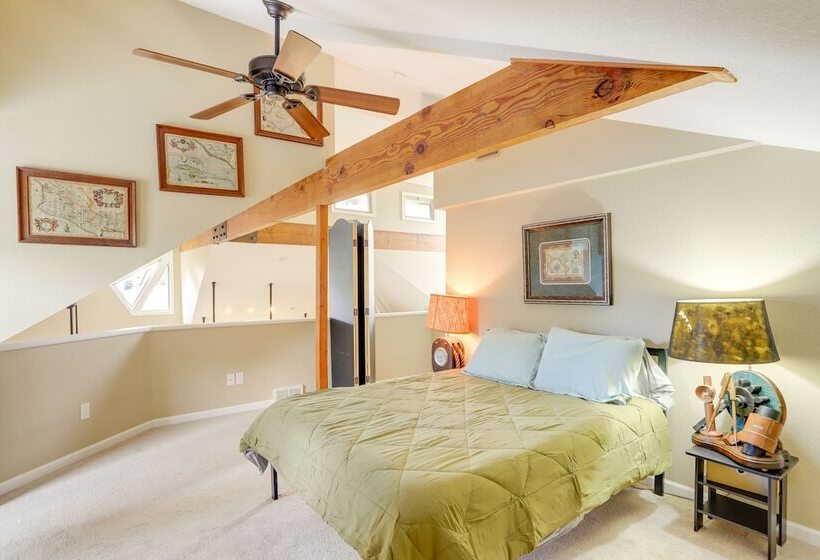 Port Clinton Home W/ Private Dock + Gazebo!