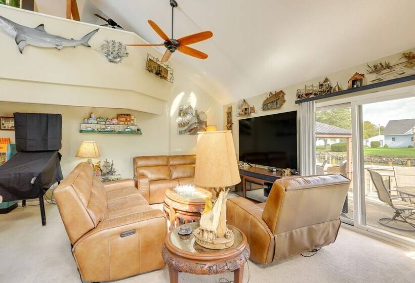 Port Clinton Home W/ Private Dock + Gazebo!