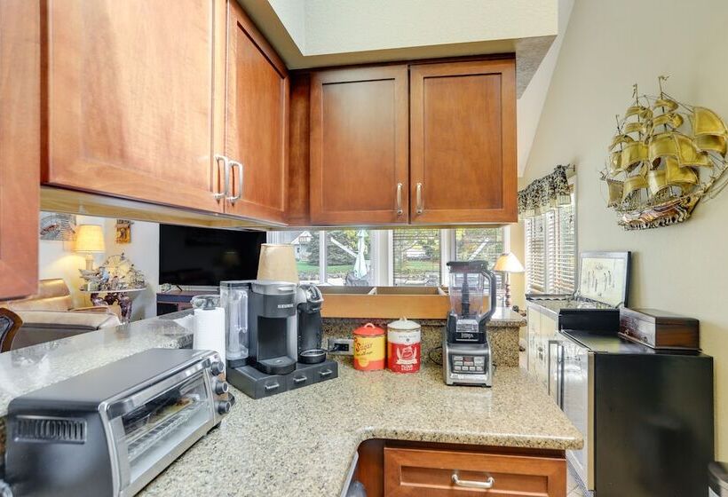 Port Clinton Home W/ Private Dock + Gazebo!