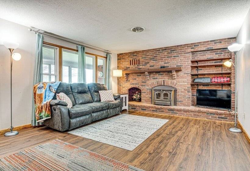 Quaint Economy Retreat W/ Patio & Spacious Yard!