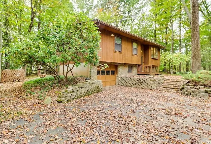 Pocono Lake Retreat W/ Deck & Fire Pit!