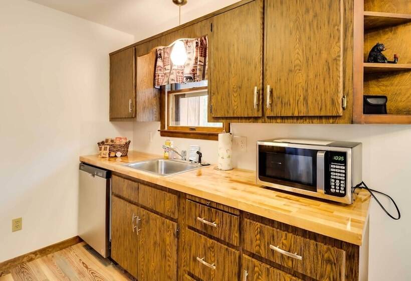 Pocono Lake Retreat W/ Deck & Fire Pit!