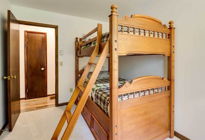 Pocono Lake Retreat W/ Deck & Fire Pit!