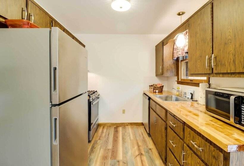 Pocono Lake Retreat W/ Deck & Fire Pit!