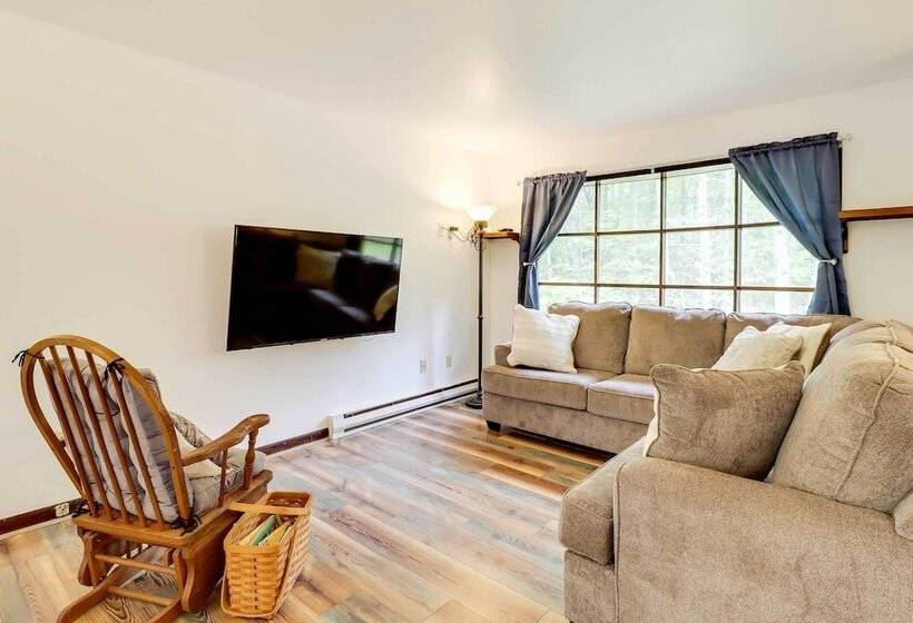 Pocono Lake Retreat W/ Deck & Fire Pit!