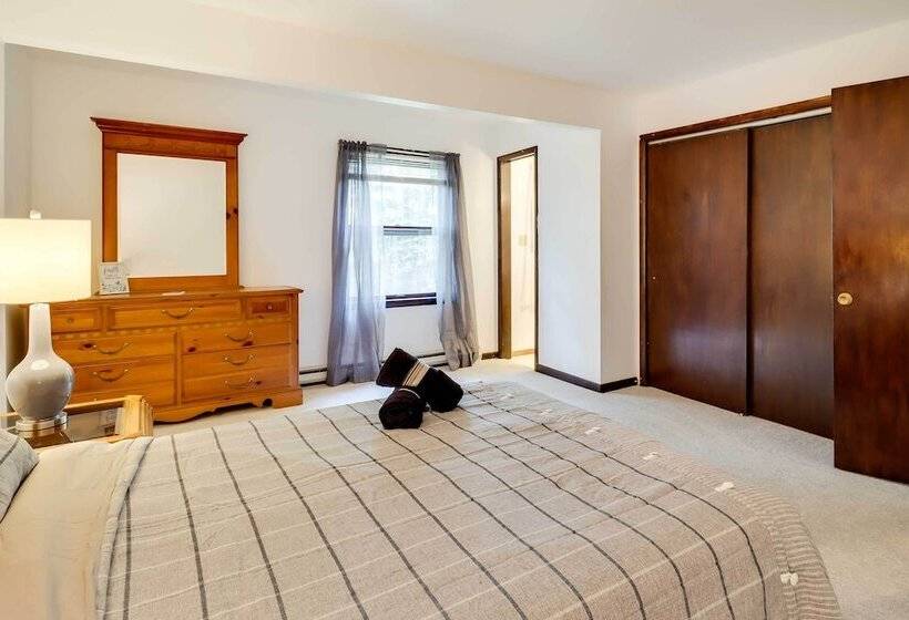 Pocono Lake Retreat W/ Deck & Fire Pit!