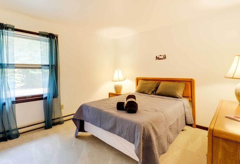 Pocono Lake Retreat W/ Deck & Fire Pit!