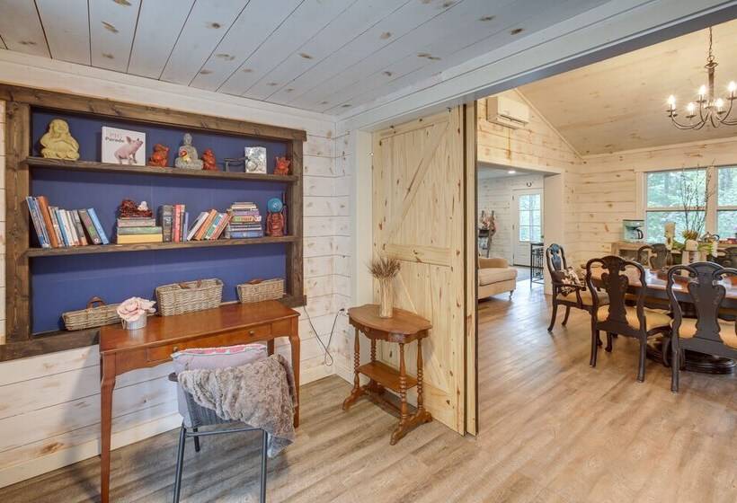 Quiet Tennessee Mountain Cabin W/ Patio