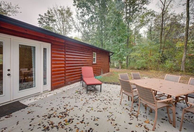 Quiet Tennessee Mountain Cabin W/ Patio