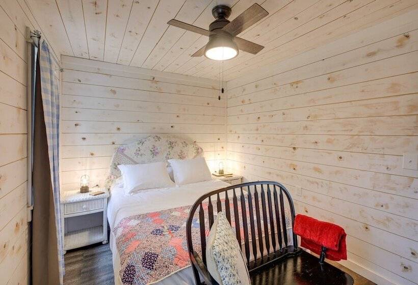 Quiet Tennessee Mountain Cabin W/ Patio