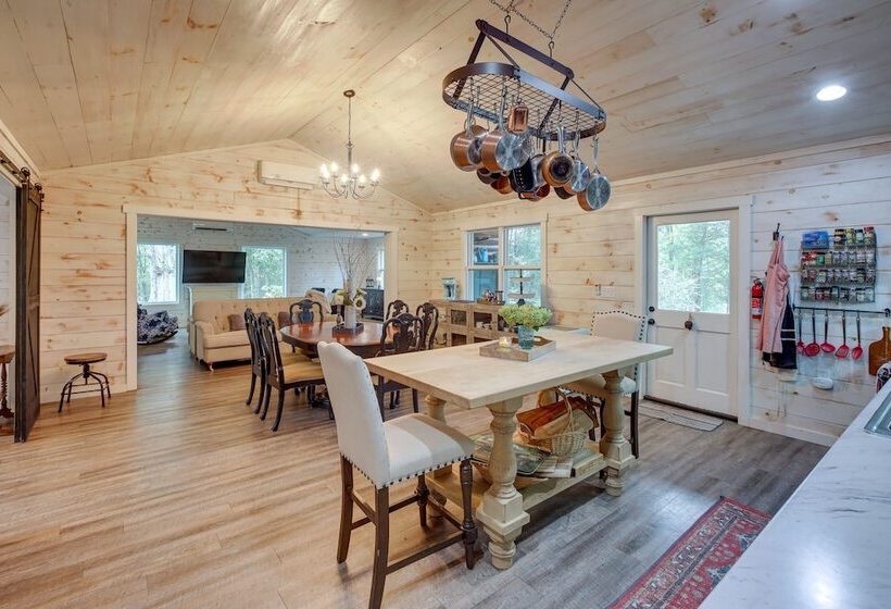 Quiet Tennessee Mountain Cabin W/ Patio