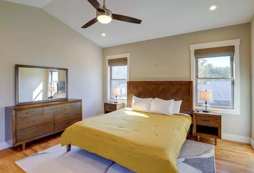 Quiet Weaverville Home W/ Screened In Porch!