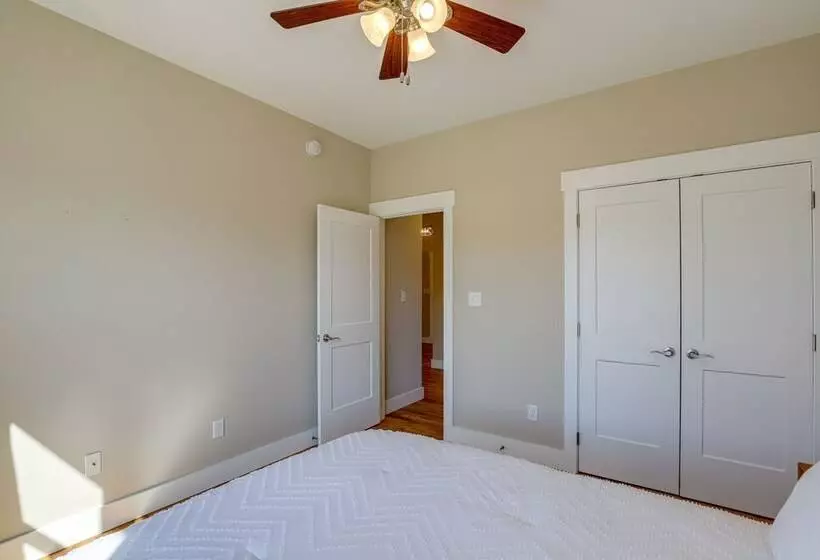 Quiet Weaverville Home W/ Screened In Porch!