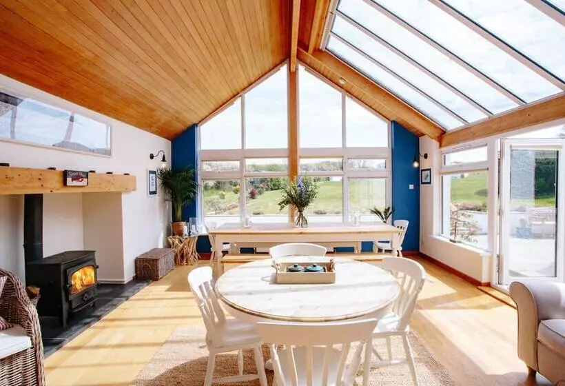 Residenssi Beautiful 5 Bed House In Port Isaac