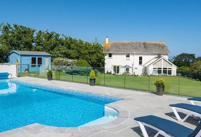 Residenssi Beautiful 5 Bed House In Port Isaac
