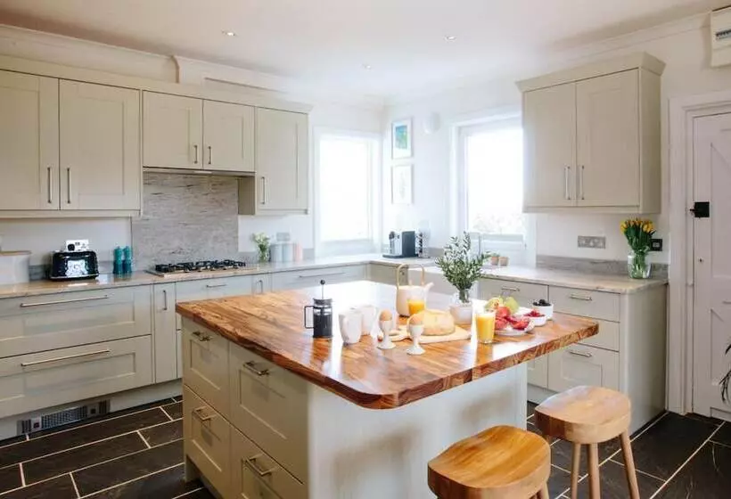 Residenssi Beautiful 5 Bed House In Port Isaac