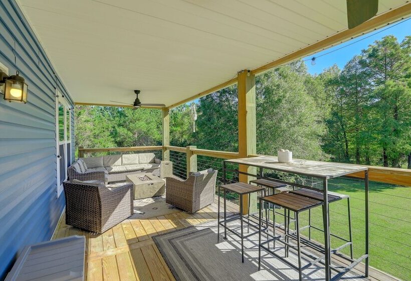 Riverfront Pollocksville Home W/ Private Beach!