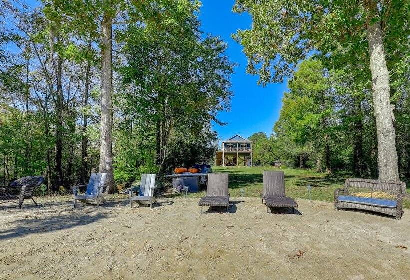 Riverfront Pollocksville Home W/ Private Beach!