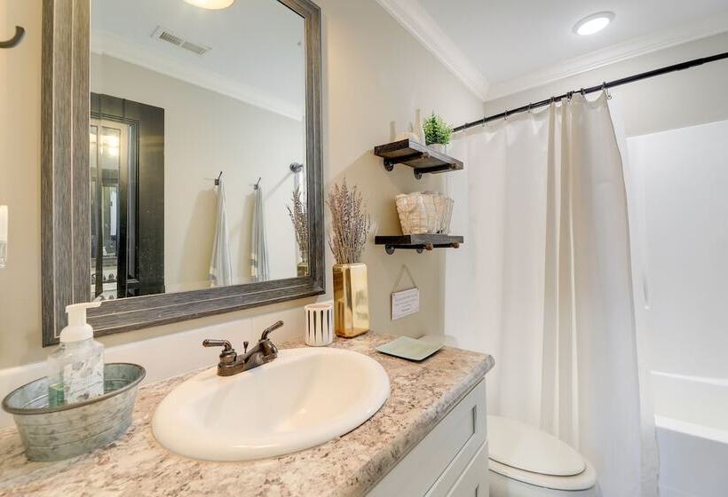 Riverfront Pollocksville Home W/ Private Beach!