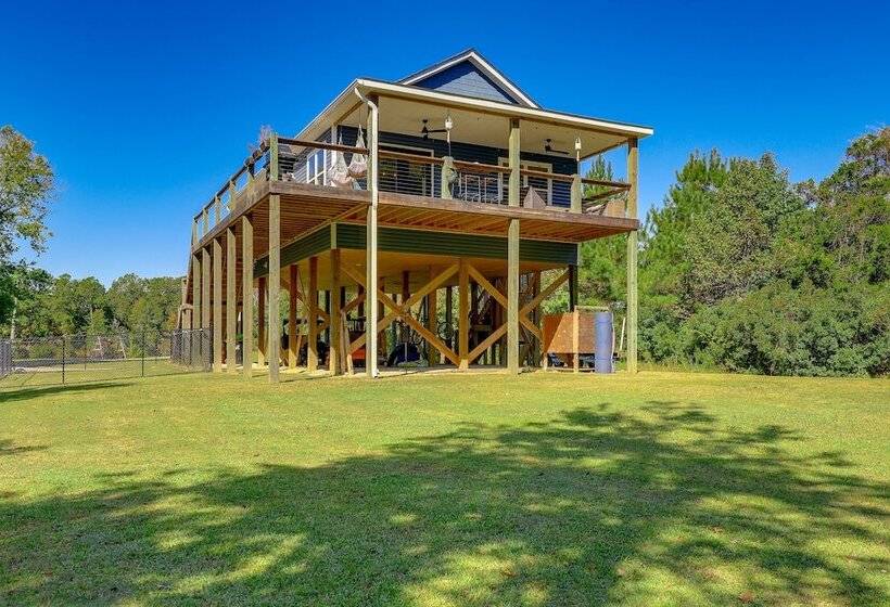 Riverfront Pollocksville Home W/ Private Beach!