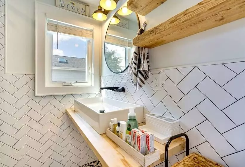 Renovated Seaside Park Cottage: Steps To Beach!