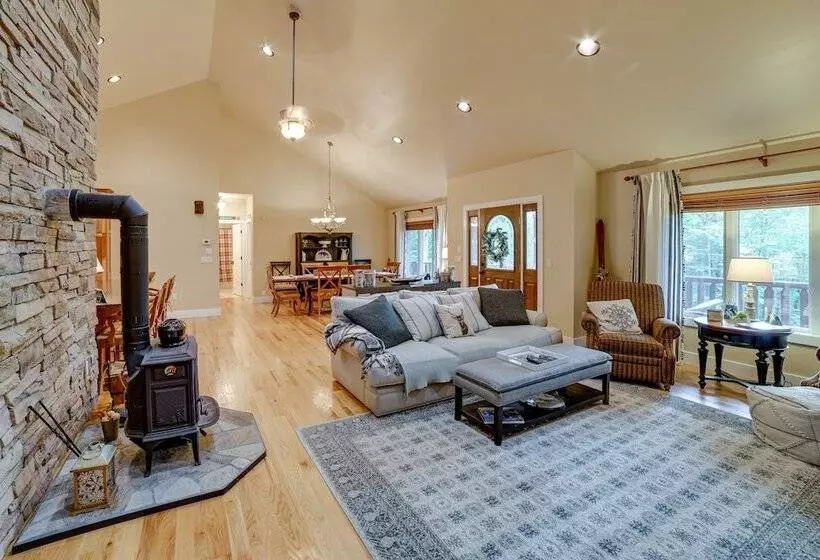 Secluded Union Dale Home ~ 2 Mi To Elk Mountain!