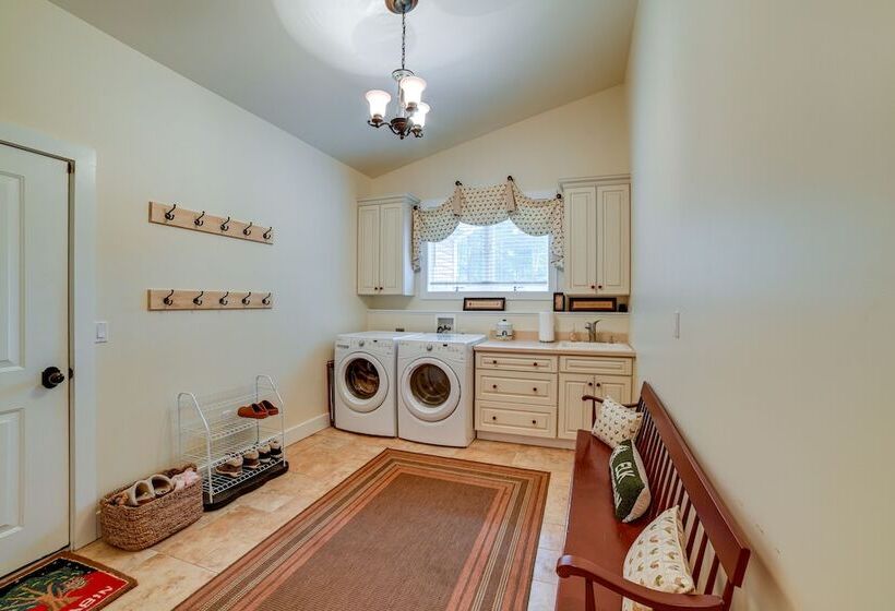 Secluded Union Dale Home ~ 2 Mi To Elk Mountain!