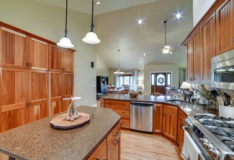 Secluded Union Dale Home ~ 2 Mi To Elk Mountain!