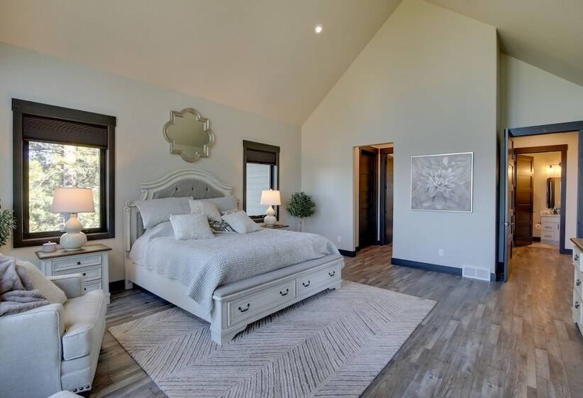 South Dakota Retreat W/ Hot Tub, Fire Pit & Grill!