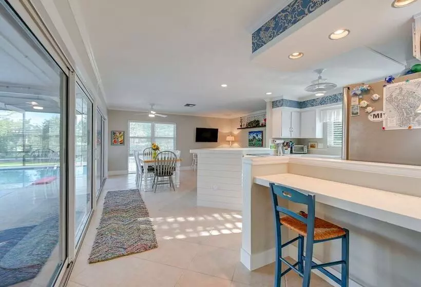Stunning Marco Island Home W/ Covered Patio!